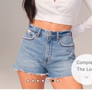 Abercrombie Curve Love High Rise Mom Short Medium Distressed Denim Size 32